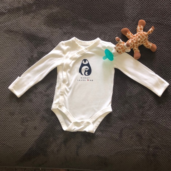 🐧 Daddy ❤️’s Me Penguin Onesie 🐧 - Picture 2 of 6